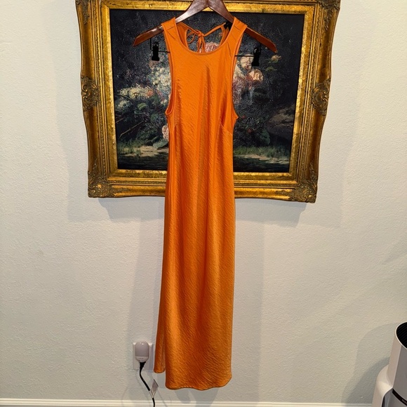 House of Harlow 1960 Dresses & Skirts - House of Harlow 1960 Satin High Neck Sleeveless Orange Midi Going Out Dress S